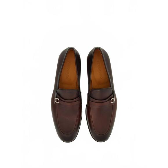 NEW SALVATORE FERRAGAMO men's gancini ornament moccasin in brown - Picture 3 of 5